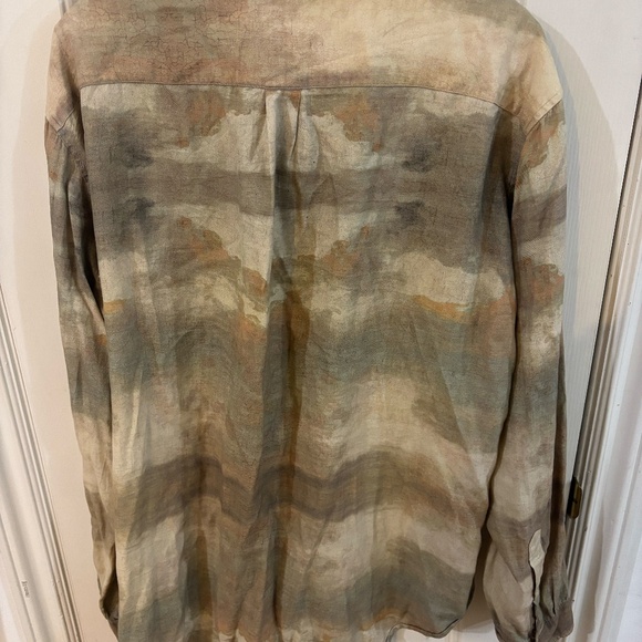 pattern button up shirt  looking for best offer - Picture 5 of 5